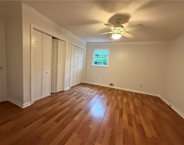 4254 Burleigh Drive - Photo Thumbnail 7