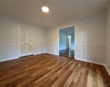 4254 Burleigh Drive - Photo Thumbnail 2