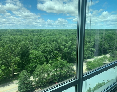 9655 Woods Drive - Photo Thumbnail 28
