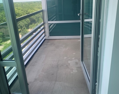 9655 Woods Drive - Photo Thumbnail 17
