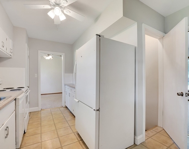 319 N Lord Avenue - Photo Thumbnail 8