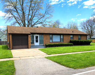 319 N Lord Avenue - Photo Thumbnail 24