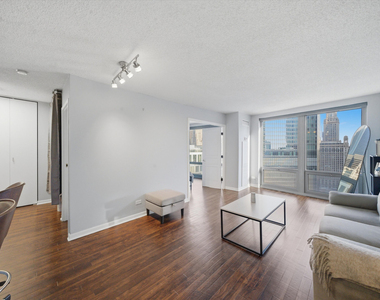 440 N Wabash Avenue - Photo Thumbnail 1