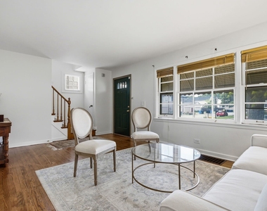 6558 N Troy Street - Photo Thumbnail 2