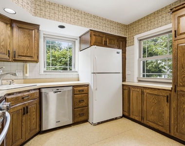 6558 N Troy Street - Photo Thumbnail 4