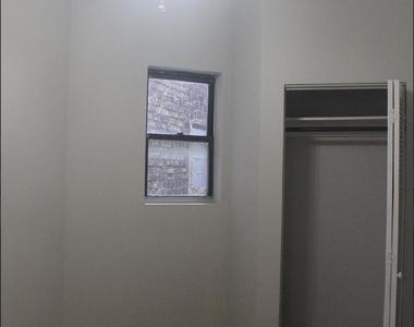 1303 W Ohio Street - Photo Thumbnail 4
