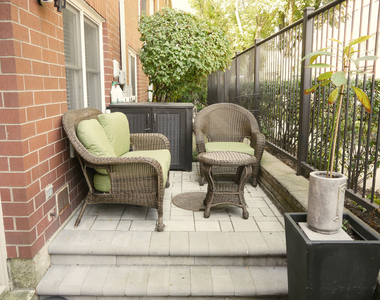 1781 W Altgeld Street - Photo Thumbnail 9