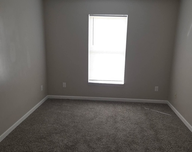 2420 Park Avenue - Photo Thumbnail 8