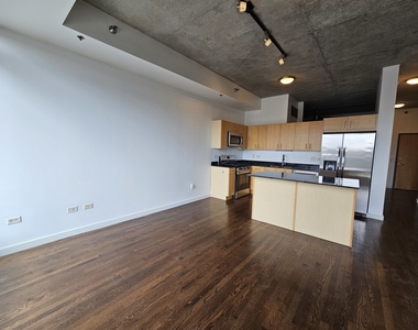 1620 S Michigan Avenue - Photo Thumbnail 4