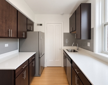 3018 N Karlov Avenue - Photo Thumbnail 2