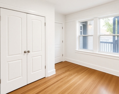 3018 N Karlov Avenue - Photo Thumbnail 6