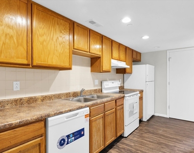 1806 S Cottage Grove Avenue - Photo Thumbnail 1