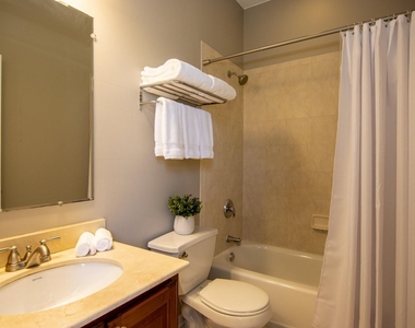 2635 W Cortez Street - Photo Thumbnail 9