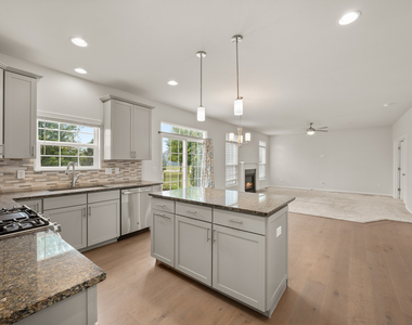 406 Mary Ann Circle - Photo Thumbnail 15
