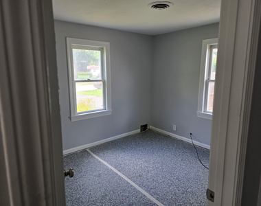 371 N La Londe Avenue - Photo Thumbnail 6