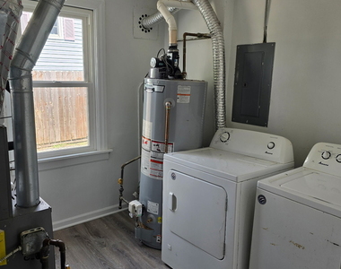 371 N La Londe Avenue - Photo Thumbnail 9