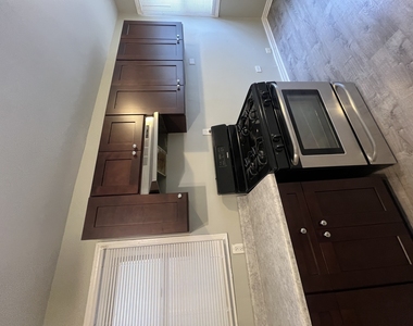 7202 S Marshfield Avenue - Photo Thumbnail 5