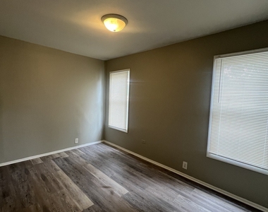 7202 S Marshfield Avenue - Photo Thumbnail 16