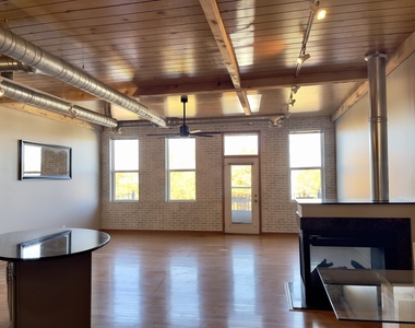 1675 Town Center Street - Photo Thumbnail 5