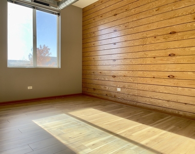 1675 Town Center Street - Photo Thumbnail 3