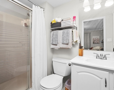 16743 Paxton Avenue - Photo Thumbnail 9