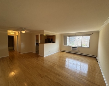 205 W Miner Street - Photo Thumbnail 1