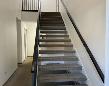 705 E Whispering Oaks Drive - Photo Thumbnail 18