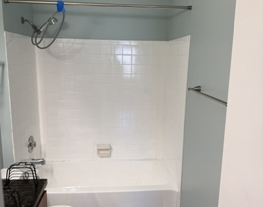 705 E Whispering Oaks Drive - Photo Thumbnail 11