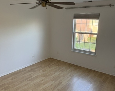 705 E Whispering Oaks Drive - Photo Thumbnail 7