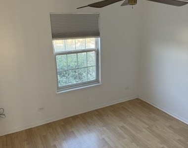 705 E Whispering Oaks Drive - Photo Thumbnail 12