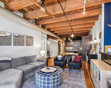 520 W Huron Street - Photo Thumbnail 3
