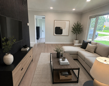8718 Plainfield Road - Photo Thumbnail 2