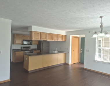 901 Penny Lane - Photo Thumbnail 4