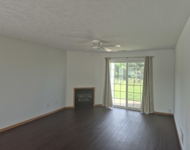 901 Penny Lane - Photo Thumbnail 6