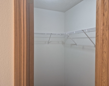 901 Penny Lane - Photo Thumbnail 9