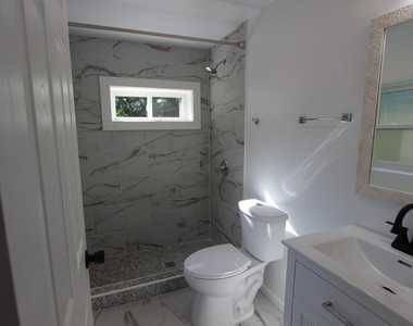 103 Atwood Avenue - Photo Thumbnail 10