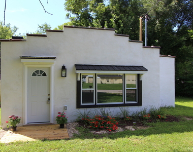 103 Atwood Avenue - Photo Thumbnail 6