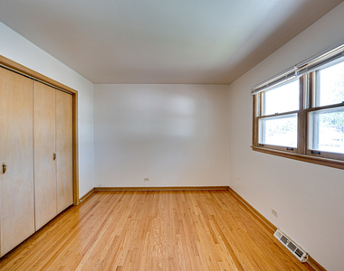 1015 Wilson Avenue - Photo Thumbnail 18