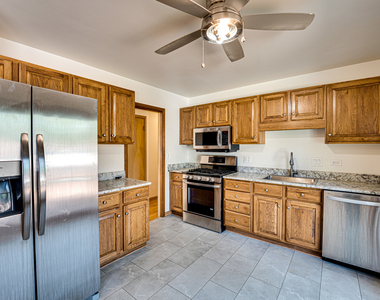 1015 Wilson Avenue - Photo Thumbnail 6