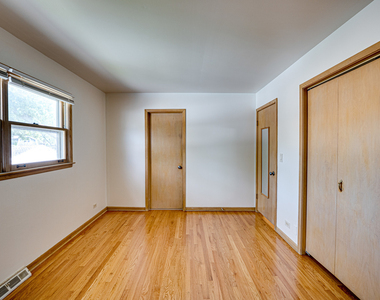 1015 Wilson Avenue - Photo Thumbnail 17