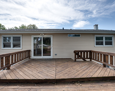 1015 Wilson Avenue - Photo Thumbnail 22