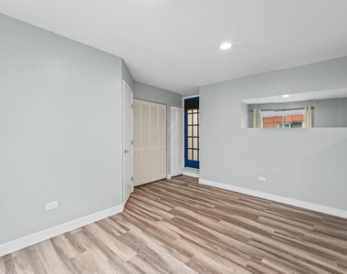 1835 W Oakdale Avenue - Photo Thumbnail 20