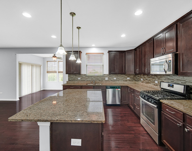 4323 Fraser Circle - Photo Thumbnail 9