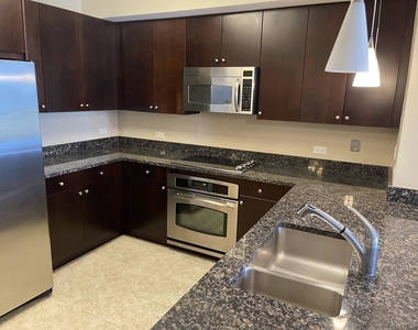 807 Davis Street - Photo Thumbnail 1