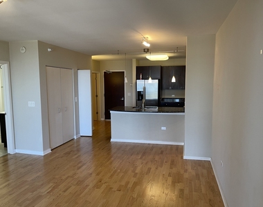 807 Davis Street - Photo Thumbnail 2