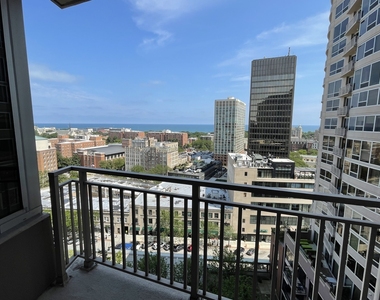 807 Davis Street - Photo Thumbnail 6