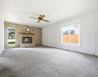 190 S Circle Avenue - Photo Thumbnail 8
