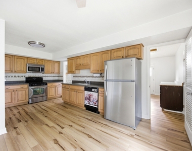 190 S Circle Avenue - Photo Thumbnail 9