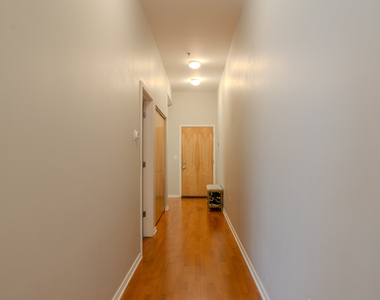 2915 N Clybourn Avenue - Photo Thumbnail 8