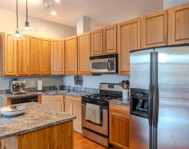 2915 N Clybourn Avenue - Photo Thumbnail 3